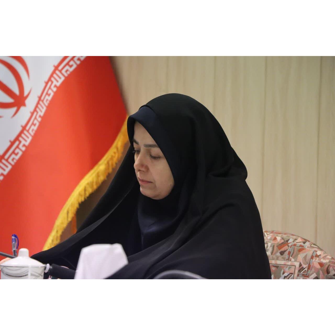 مریم میرزاپور