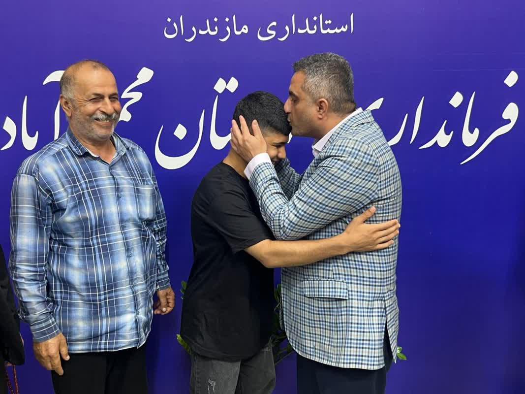 والپیپر پارسا طهماسبی