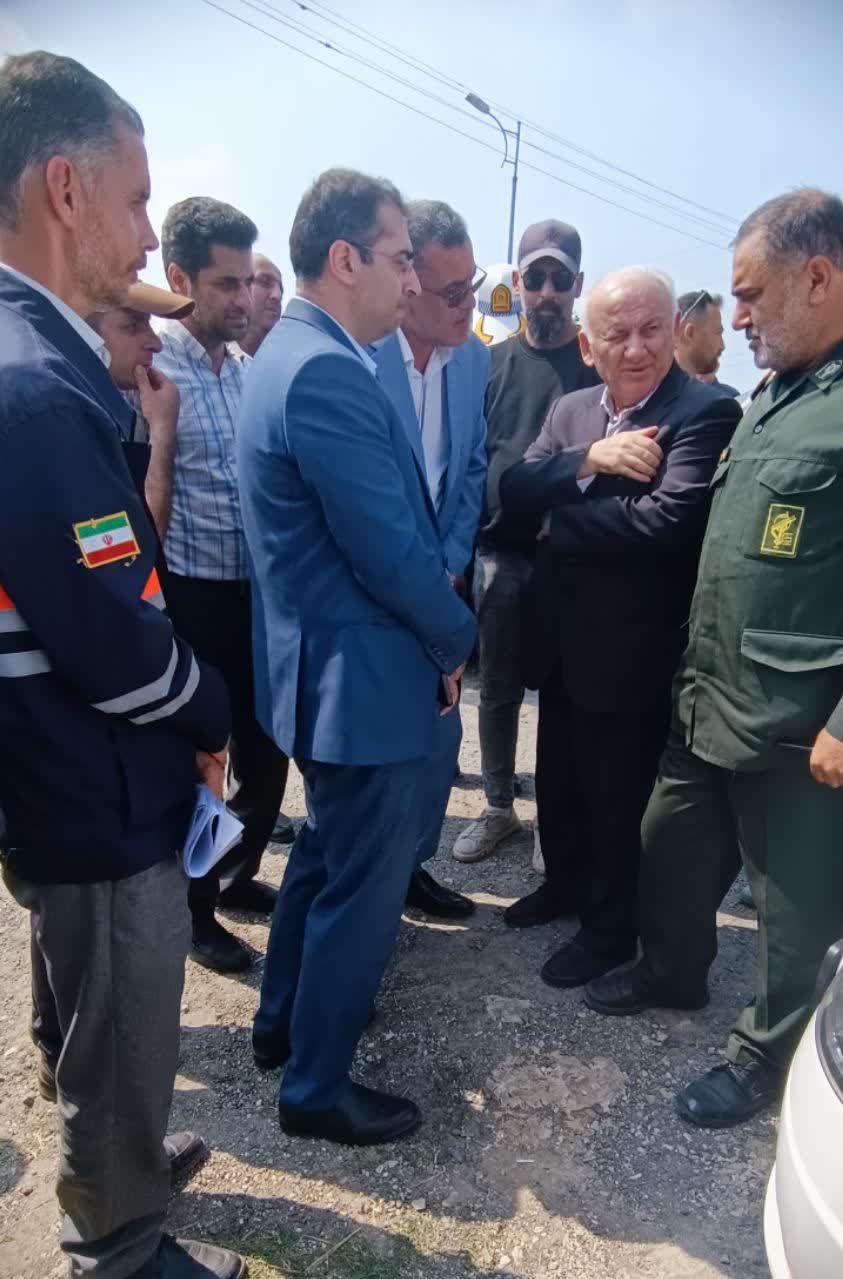  بازدید استاندار مازندران و فرماندار جویبار از پل شهدای لاریم 