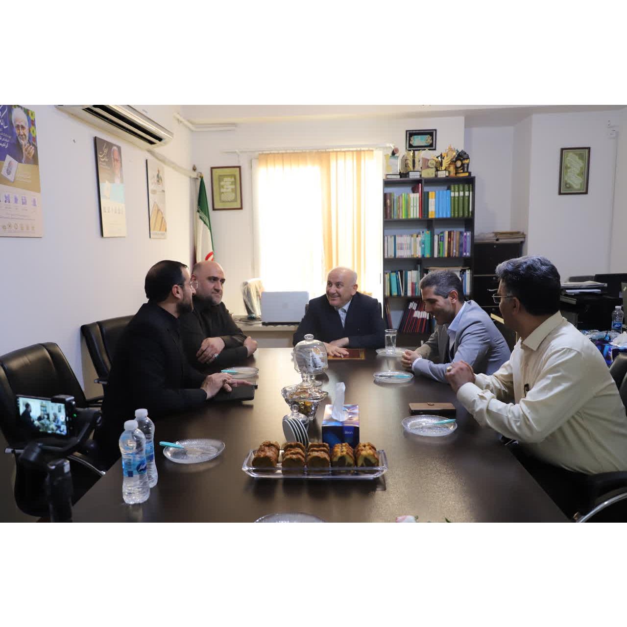 استاندار مازندران در دیدار با خبرنگاران روزنامه کلام شمال: رسانه‌های محلی، پل ارتباطی میان مردم و مدیریت اجرایی هستند