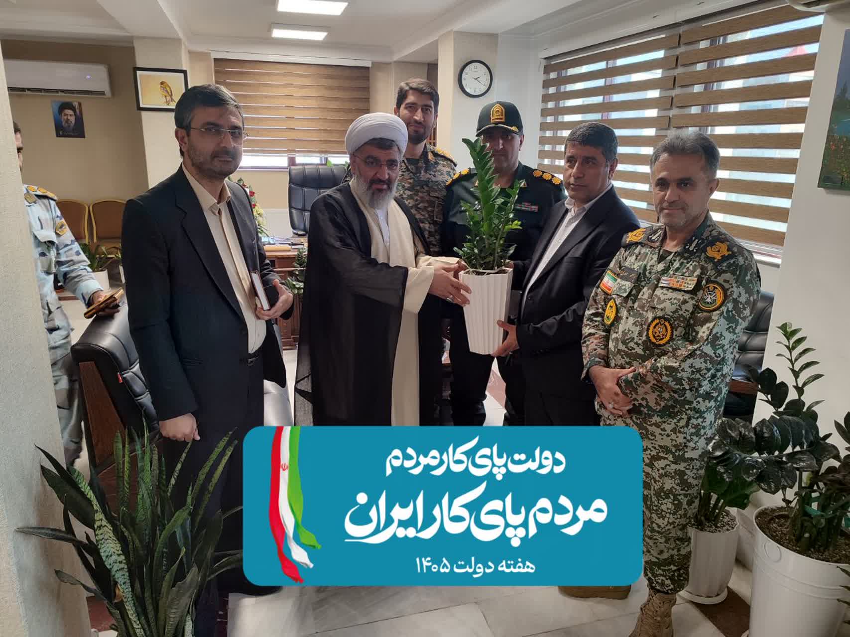 تقدیر امام جمعه بابلسر از فرماندار شهرستان در هفته دولت