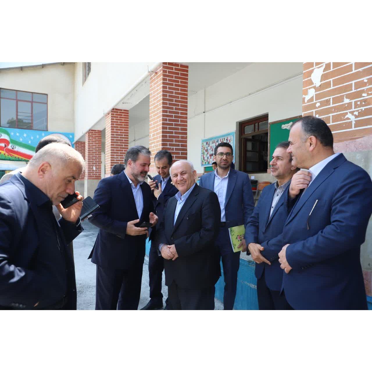 گره کور مدارس «شهید سازگار» و «شهید واقفی» بهشهر با پیگیری استاندار مازندران باز شد