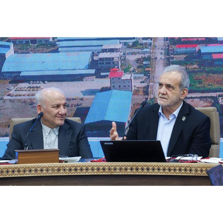 دکتر پزشکیان نه مرد تسلیم، بلکه نماد ایستادگی عاقلانه است/ مصلحت‌های ملی و منویات رهبری، قطب‌نمای تصمیمات دکتر پزشکیان است