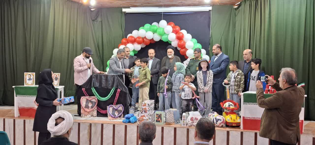 آیین تجلیل از فرزندان شهدای جنگ رمضان در نوشهر برگزار شد