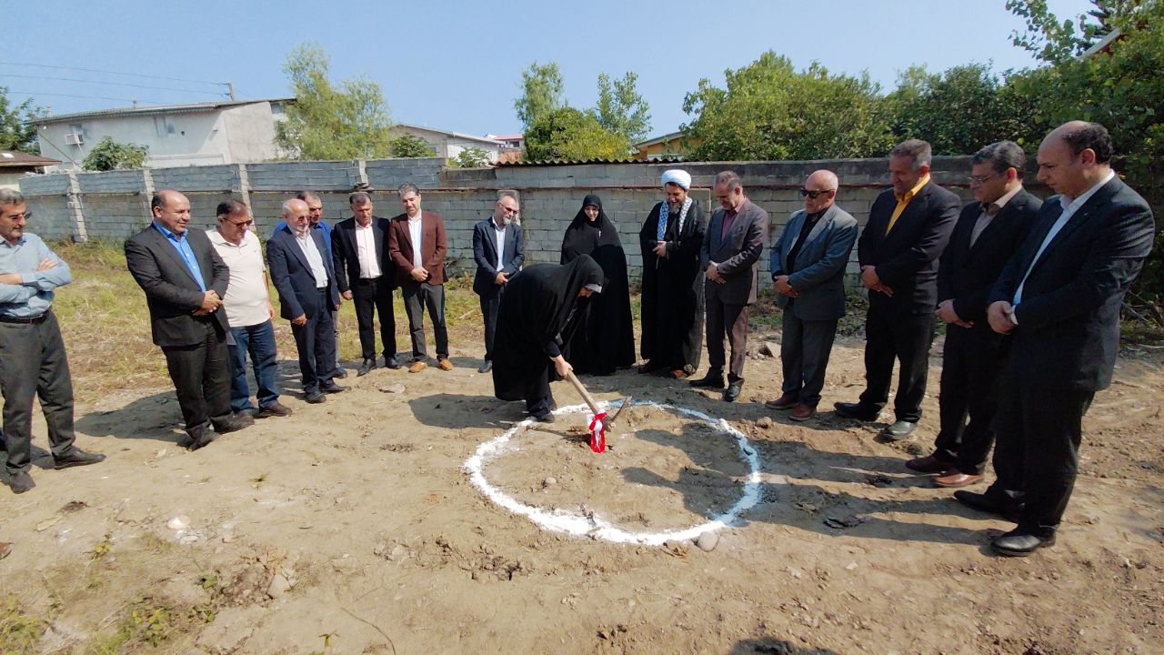 با حضور مسئولان ؛   آیین کلنگ‌زنی خانه بهداشت روستای بیشه‌کلا در بخش سرخ‌رود محمودآباد برگزار شد