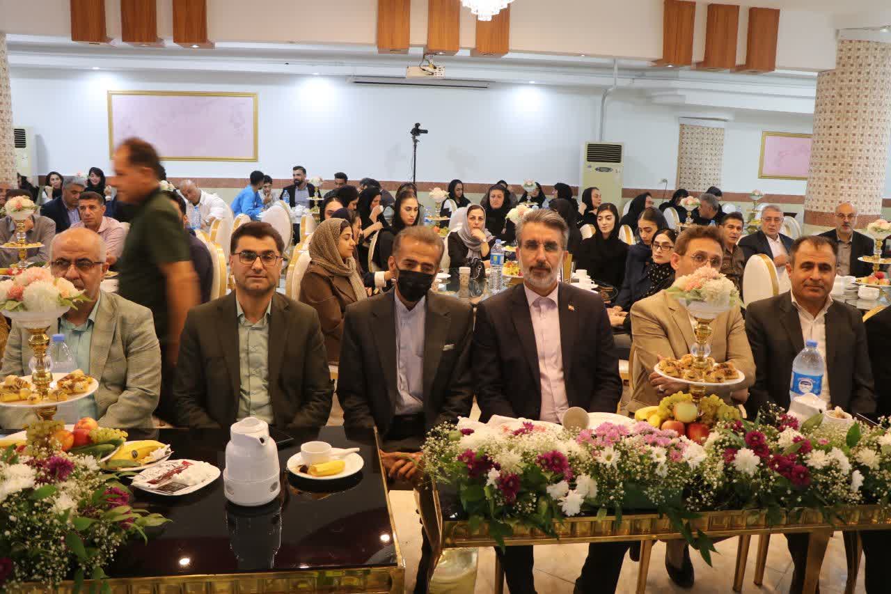  تجلیل از نام‌آوران، قهرمانان و ورزشکاران افتخارآفرین نکا در هفته دولت
