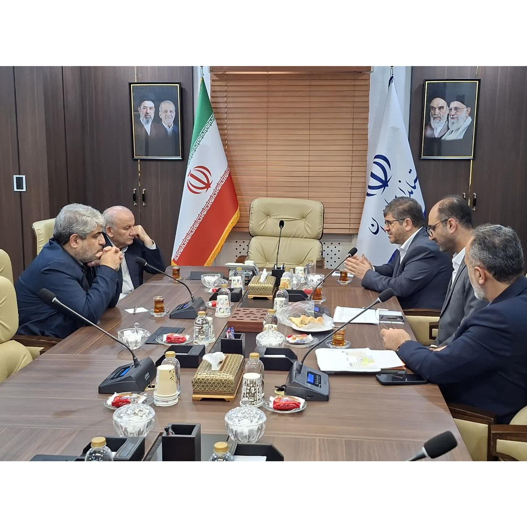 مازندران در مسیر تحول ریلی،از انتقال بار امیرآباد با شبکه ریلی،افزایش قطارهای ۵ ستاره لوکس تا اصلاح گذرگاه‌ها،توسعه زیرساخت‌های ریلی و ارتقای ایمنی