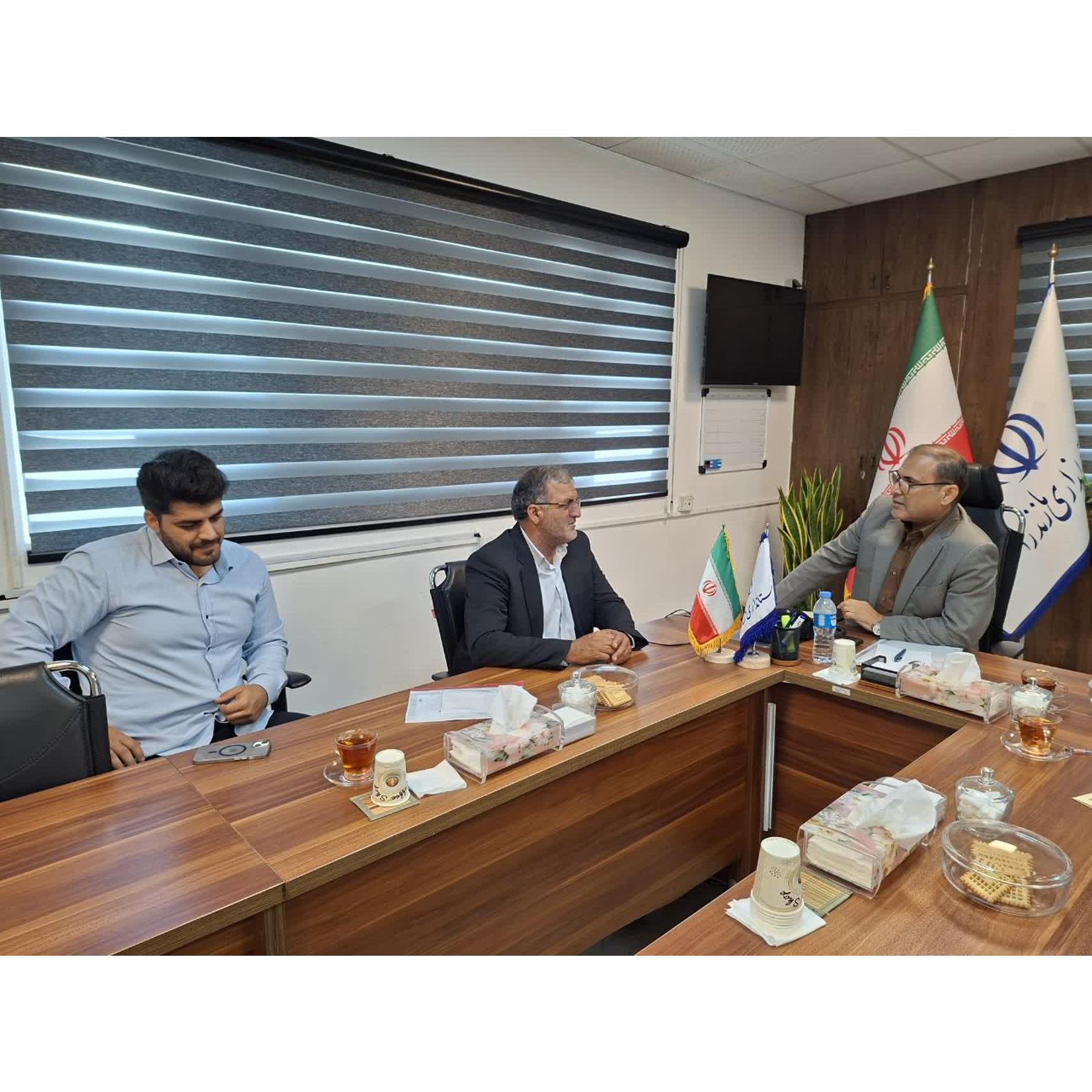 طوسی در دیدار مردمی استانداری:  پیگیری و تسریع در رسیدگی به مطالبات اداری مردم در اولویت است