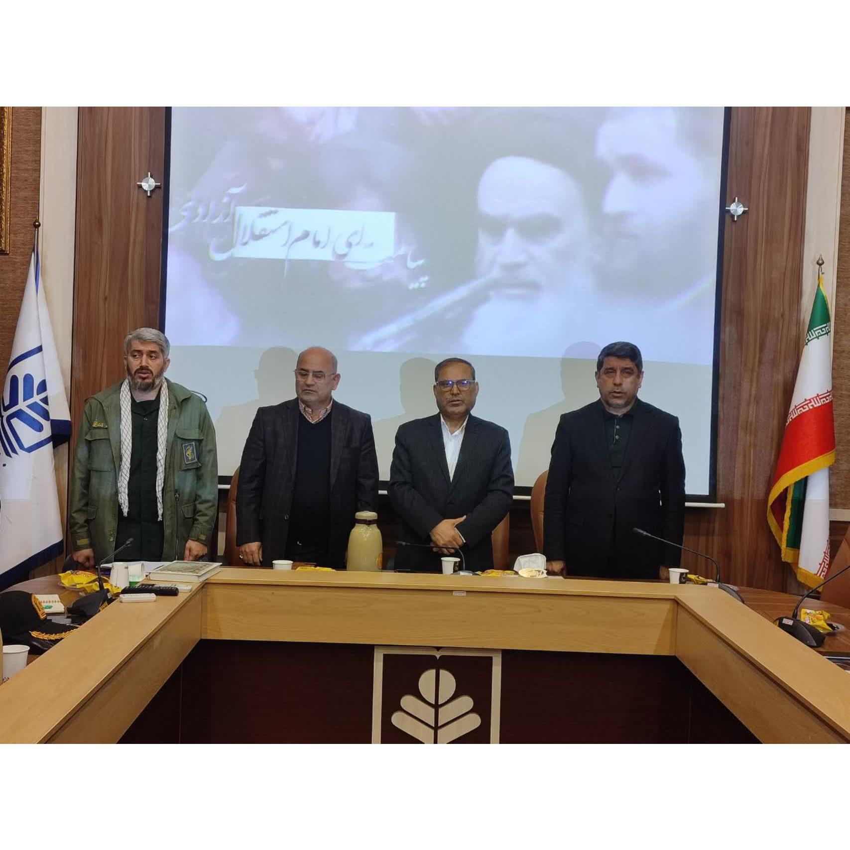 معاون استاندار: همدلی مدیران و تکریم مردم، رمز عبور از شرایط حساس کشور است