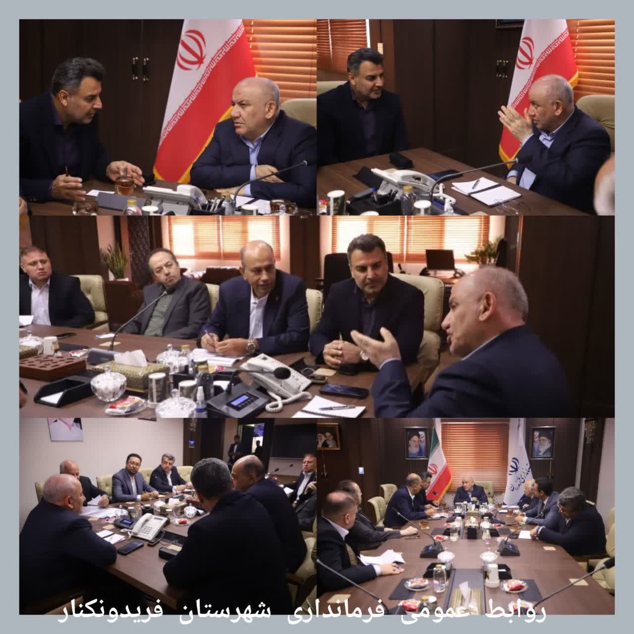 جلسه بررسی مسائل و مشکلات حوزه بندر و راهبران بندر فریدونکنار