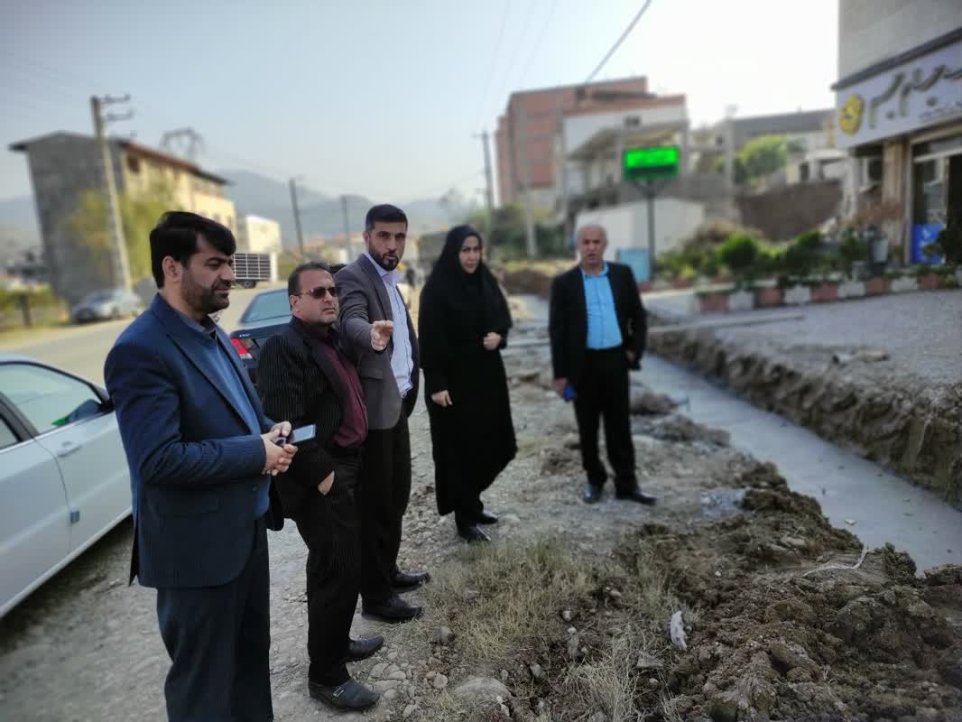 بازدید سرکار خانم دکتر قائی پاشا فرماندارشهرستان از احداث کانال جمع آوری آبهای سطحی خیابان شهید اسلامی شیرگاه