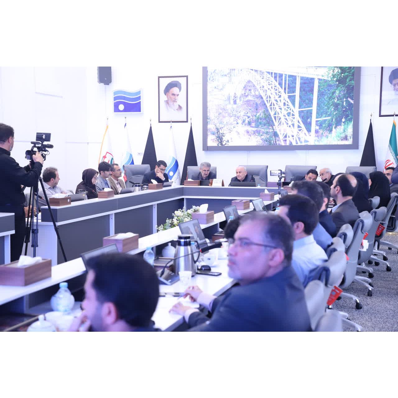 استاندار مازندران: تحول زیرساخت های آبی استان با بیش از ۶ همت اعتبار/حرکت استان به سمت اقتصاد سبز و فناوری پیشرفته/تکمیل پروژه های راهبردی آبی، اولویت مهم توسعه استان