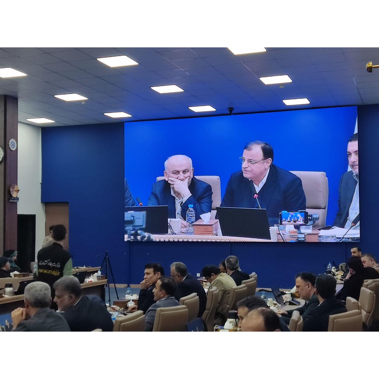 استاندار گلستان: مشکلات واردات کالای اساسی و تخصیص علوفه به دامداران روستایی باید حل شود