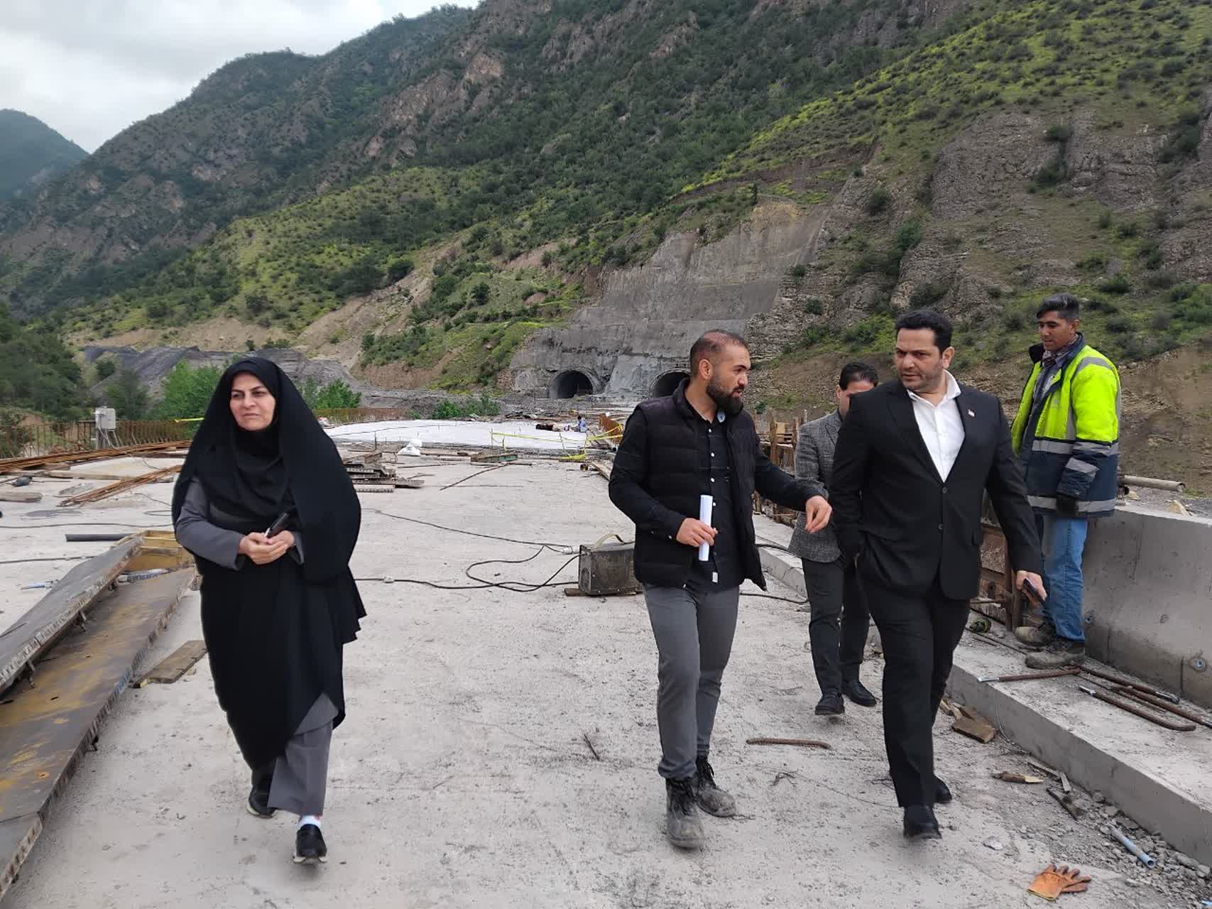  ضرب‌الاجل پایان خرداد برای بازگشایی جاده جایگزین سد هراز / تاکید بر تسریع در پروژه‌های عمرانی