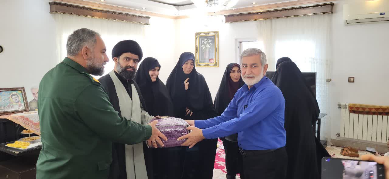 موسوی، مشاور استاندار و مسئول امور ایثارگران در دیدار با سرپرست فرمانداری بیان داشت