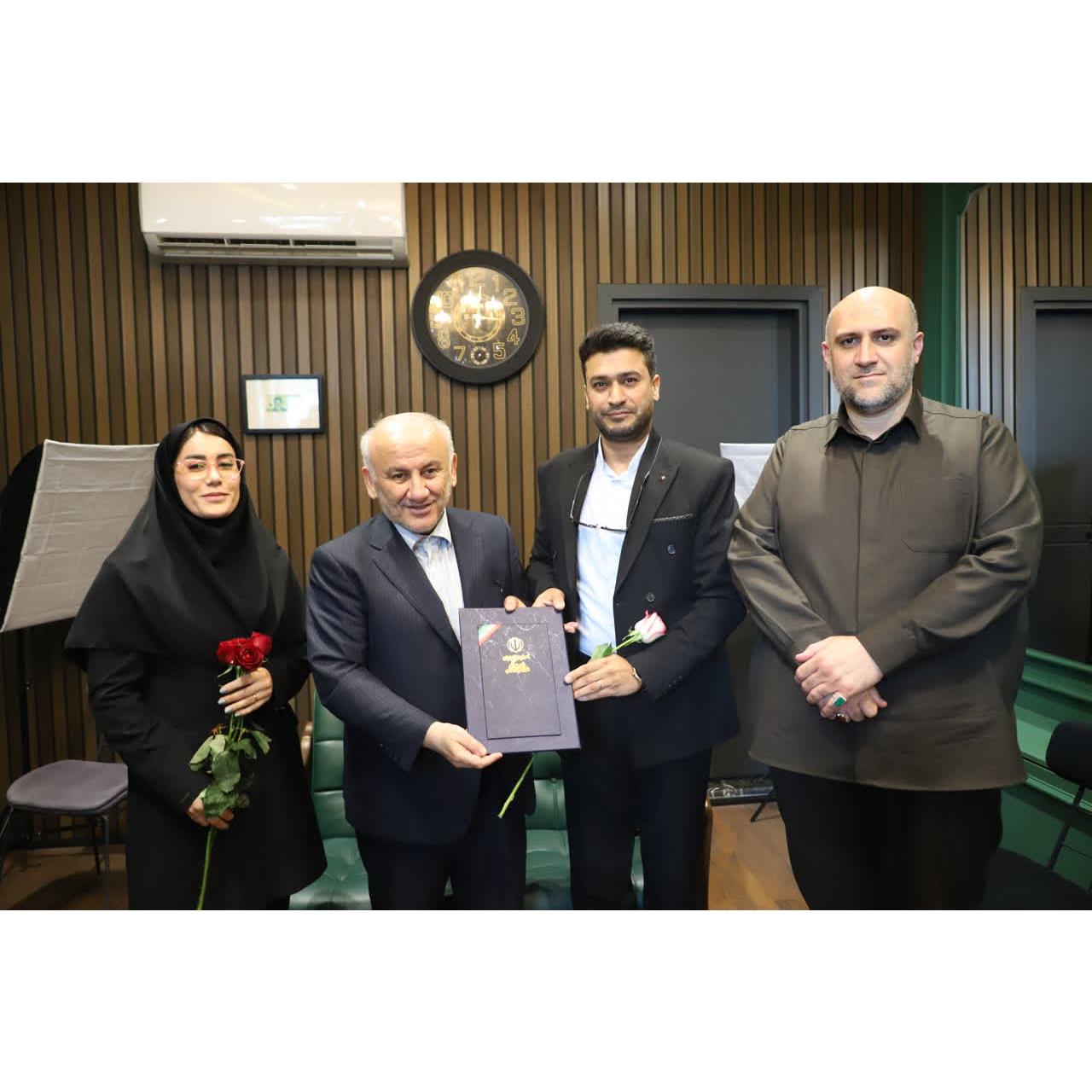 استاندار مازندران در جمع فعالان رسانه «خبر فوری ساری»:  فضای مجازی؛ بازوی توانمند دولت در تحقق حکمرانی شفاف و توسعه‌محور