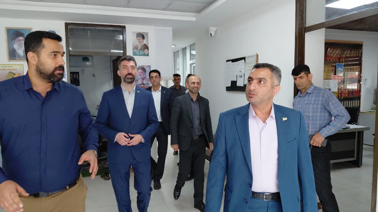 بازدید فرماندار محمودآباد از ادارات || همکاری بین بخشی برای توسعه پایدار ضروری است