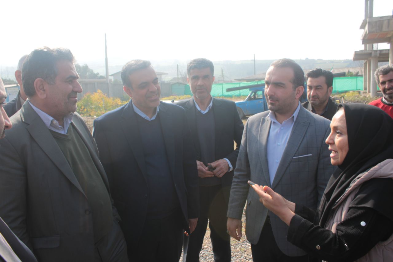 فرماندار میاندورود از دبیرستان در حال ساخت حضرت زینب (س) در روستای جامخانه بازدید کرد