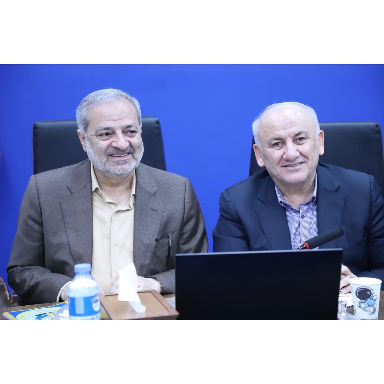 استانداردسازی تجهیزات آموزش و پرورش استان‌ها با ۳۰ همت اعتبار شروع شد