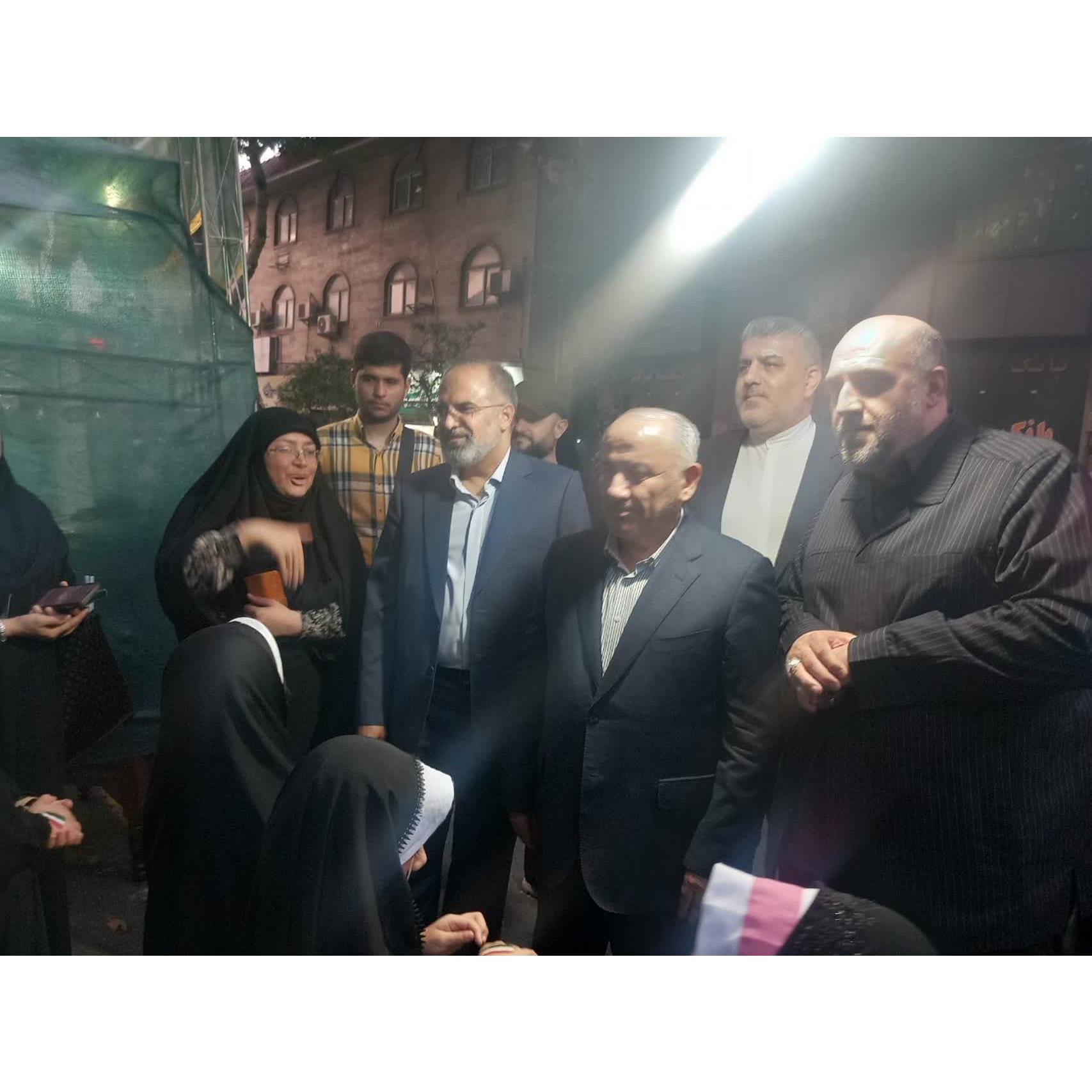 حضور استاندار مازندران با همراهی معاون سیاسی،امنیتی و اجتماعی استاندار در جشن بزرگ عید غدیر خم در ساری و بازدید از موکب های غدیر و دیدار صمیمانه با خادمان موکب ها