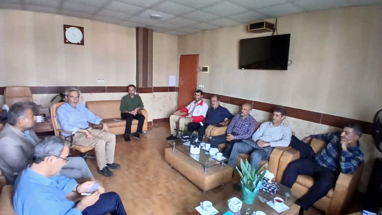 برگزاری جلسه پشتیبانی جنگ شهرستان سیمرغ با حضور فرماندار و معاونین فرماندار